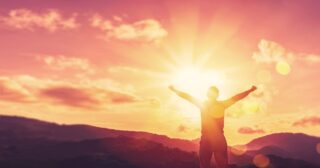 ネバギブ50代!! 人生幸福度が下がる時だからこそ踏ん張ろう!!